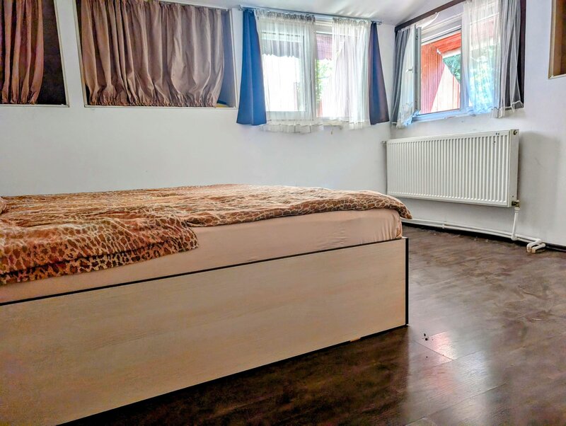 Brancoveanu aproape de metrou si parc, P+M pretabil spatiu birouri/locuinta