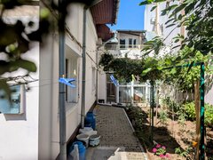 Brancoveanu aproape de metrou si parc, P+M pretabil spatiu birouri/locuinta